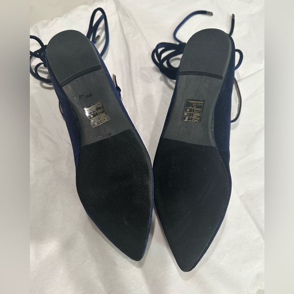 Yoki Navy Blue, Velvet, Ankle Lace Up, Urban-80 Flats Sizes 8.5 & 10 - Picture 5 of 7